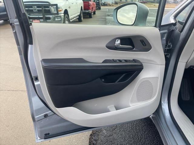 2021 Chrysler Pacifica Hybrid Touring L