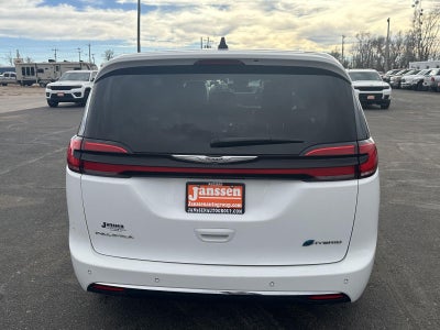 2024 Chrysler Pacifica Hybrid Select