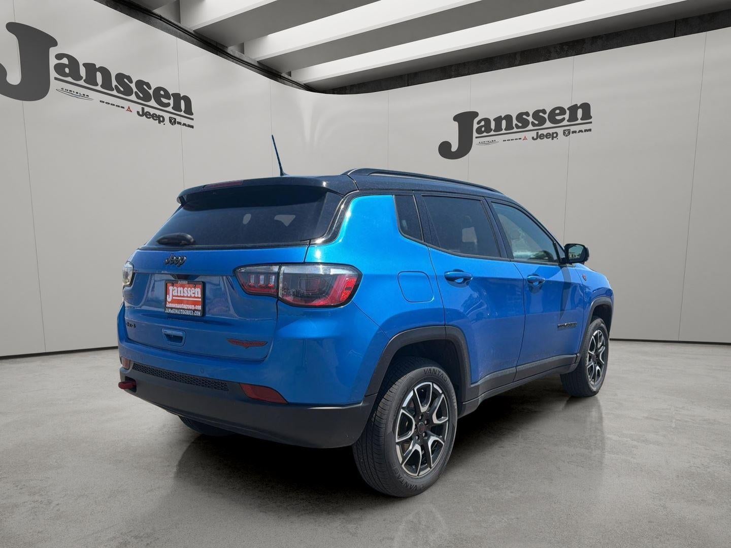 2025 Jeep Compass Trailhawk