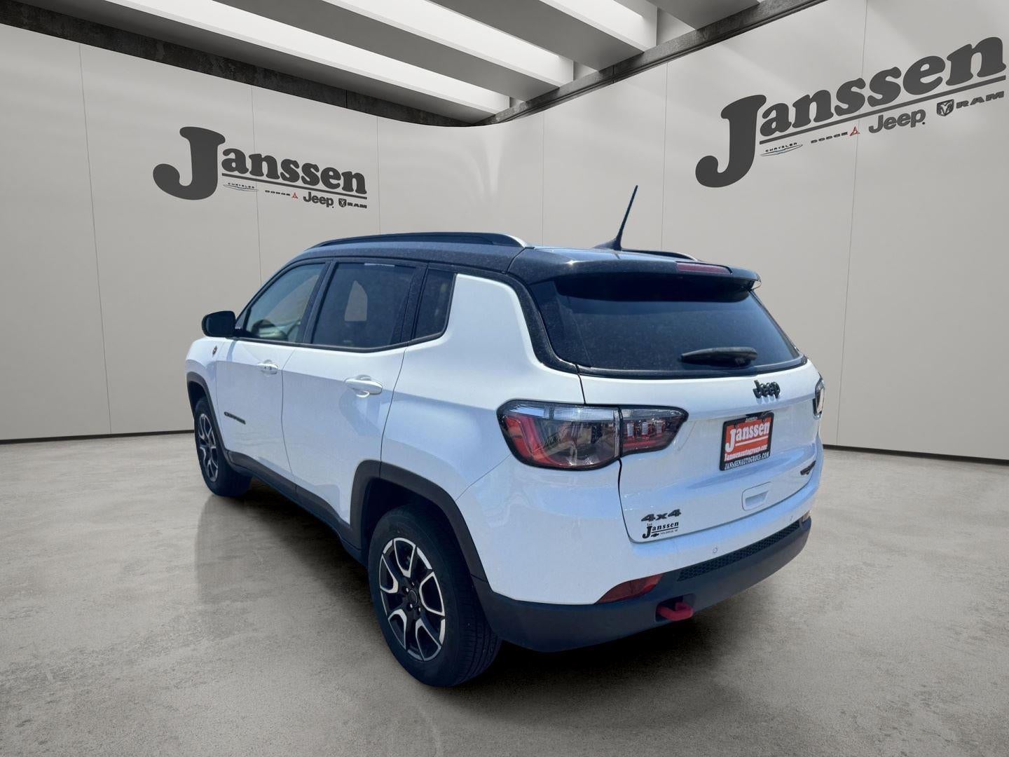2025 Jeep Compass Trailhawk