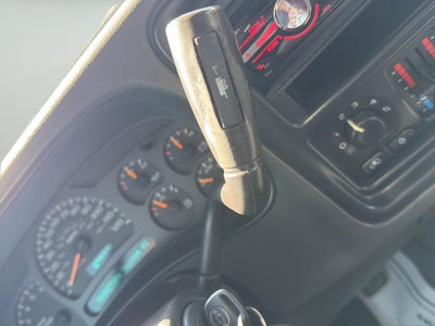 2003 Chevrolet Avalanche Base