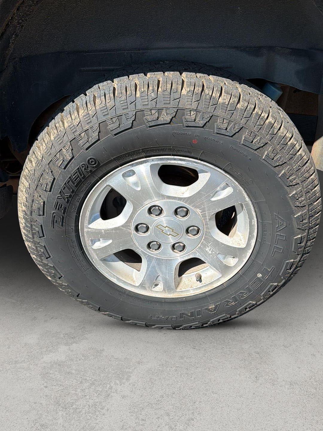 2003 Chevrolet Avalanche Base