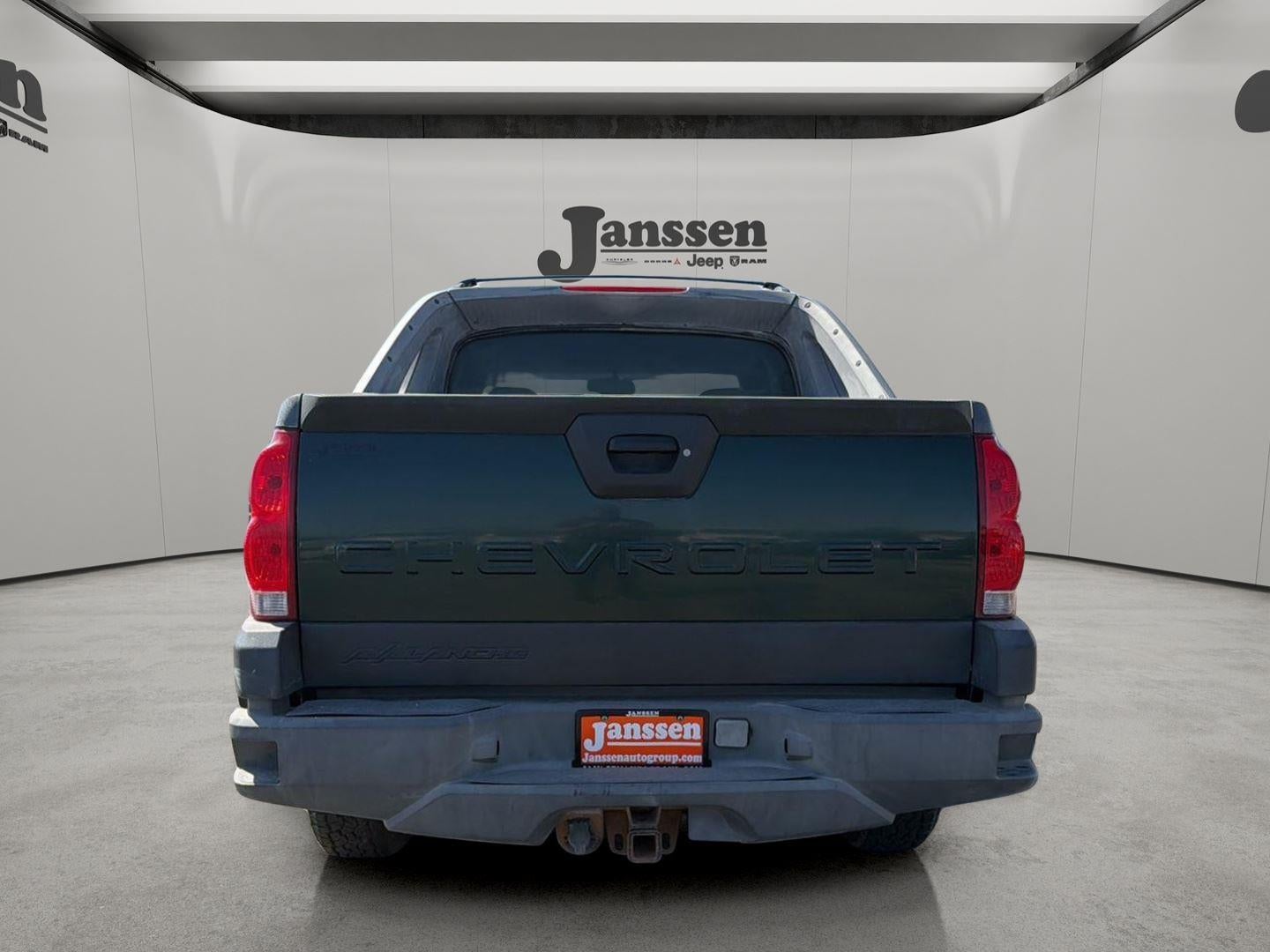 2003 Chevrolet Avalanche Base