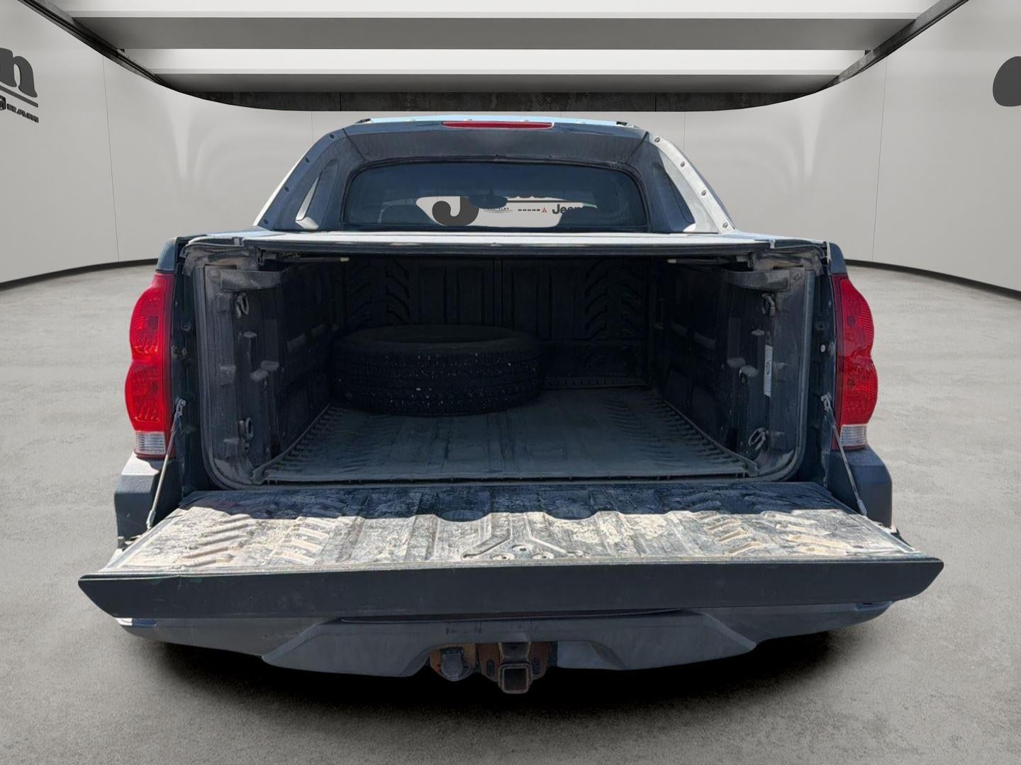 2003 Chevrolet Avalanche Base