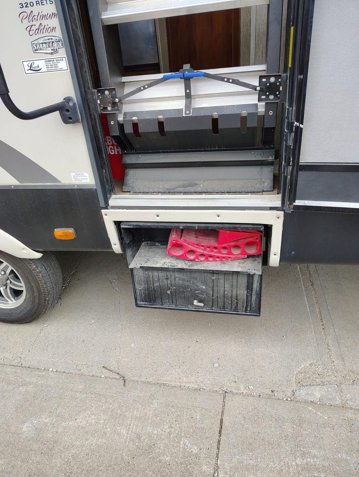 2015 FOREST RIVER SABRE Base