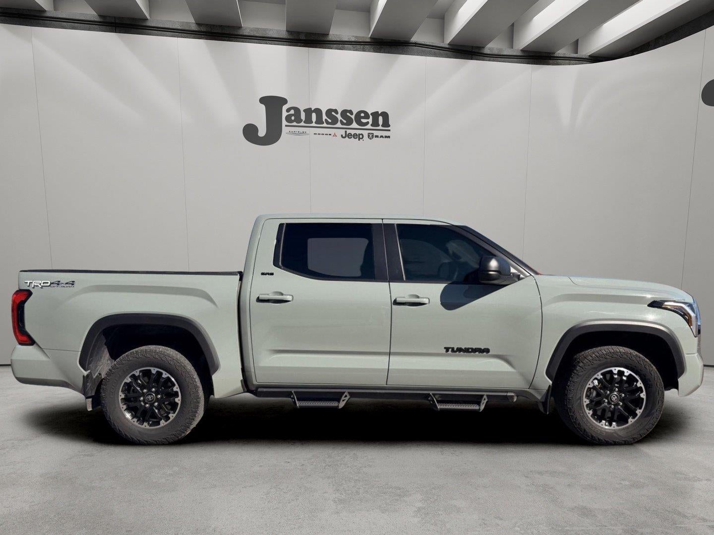 2025 Toyota Tundra SR5