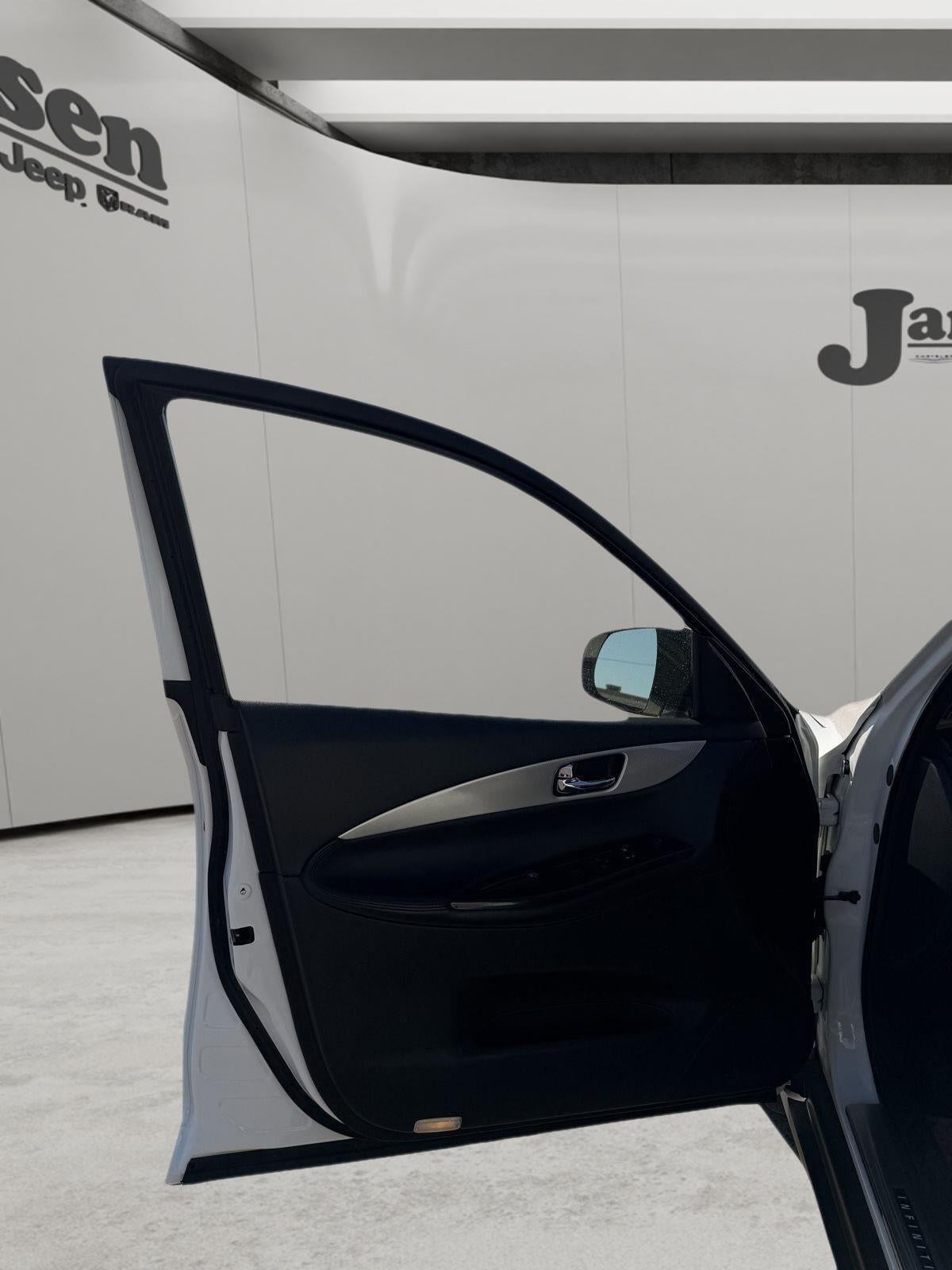 2017 INFINITI QX50 Base